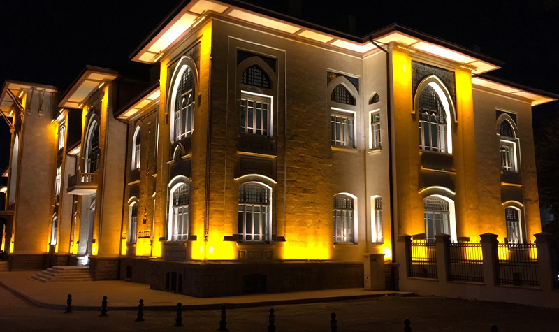 نورپردازی نمای ساختمان در چابکسر